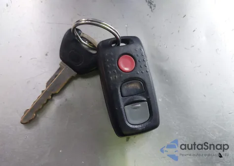 2002 Mazda Protege5 z USA, uszkodzony, nr VIN JM1BJ245421483738